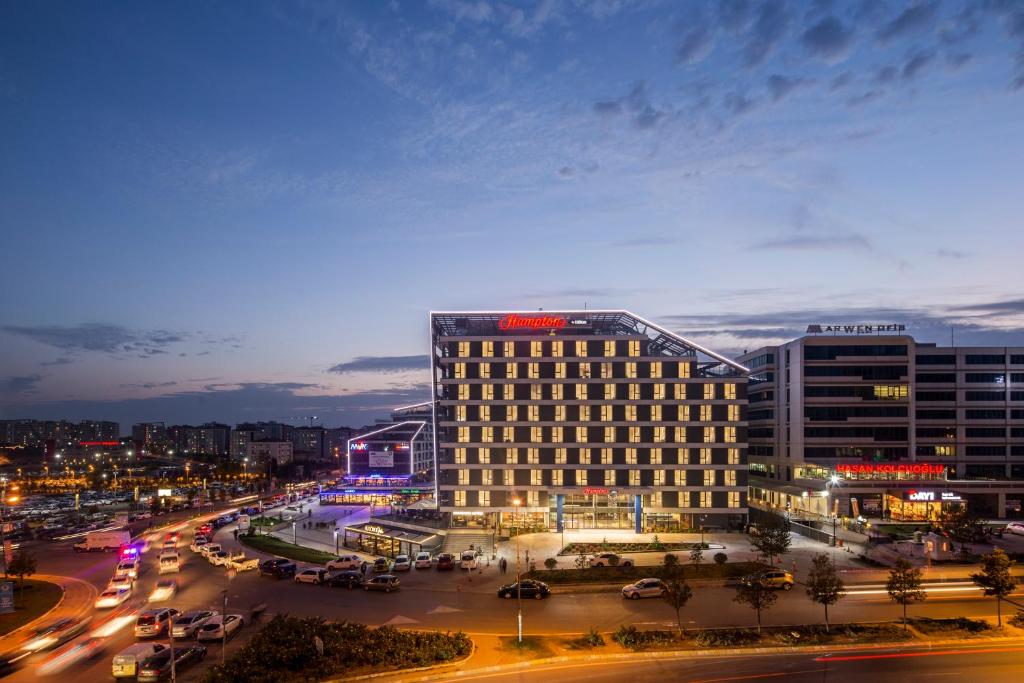 فندق هامبتون باي هيلتون إسطنبول كورتكوي هو أجمل فندق في سلسلة فنادق هامبتون باي هيلتون إسطنبول 