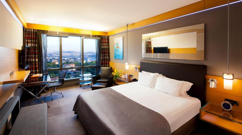 فندق بوينت باربروس يعرف بانة من أفضل فنادق في إسطنبول 5 نجوم
