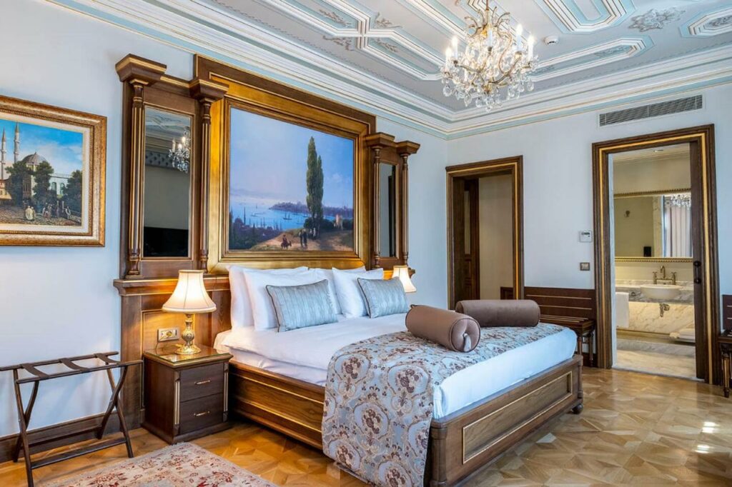 من أشهر فنادق أورتاكوي في إسطنبول فندق أورتاكوي.