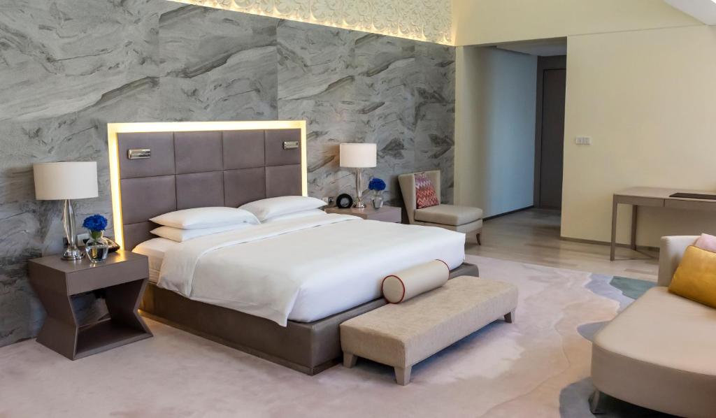 مساكن حياة ريجنسي كريك هايتس هو أحد أفخم فنادق عود ميثاء دبي.