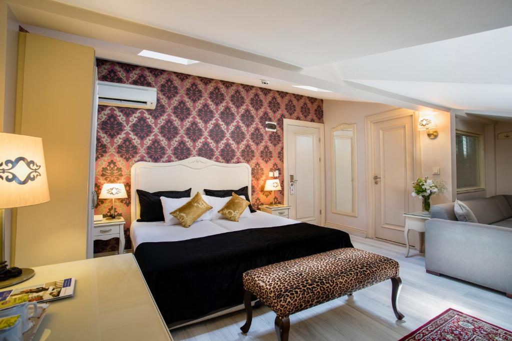 فندق رايموند إسطنبول يعتبر واحد من أفضل فنادق سيركجي إسطنبول.