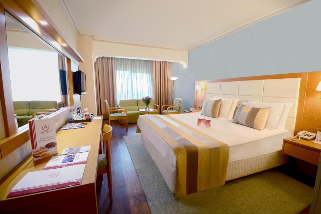 يعتبر فندق اكغون إسطنبول من أحسن فنادق السلطان أحمد للعوائل الفاخرة.