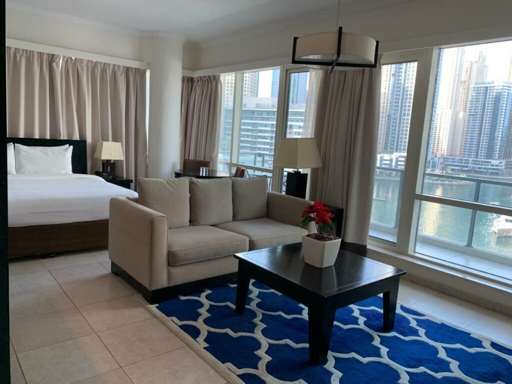 فندق نوران مارينا دبي هو أحد أفخم شقق فندقية للعوائل في دبي.