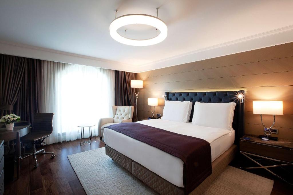 يعتبر  راديسون بلو شيشلي هو من أشهر فنادق إسطنبول.
