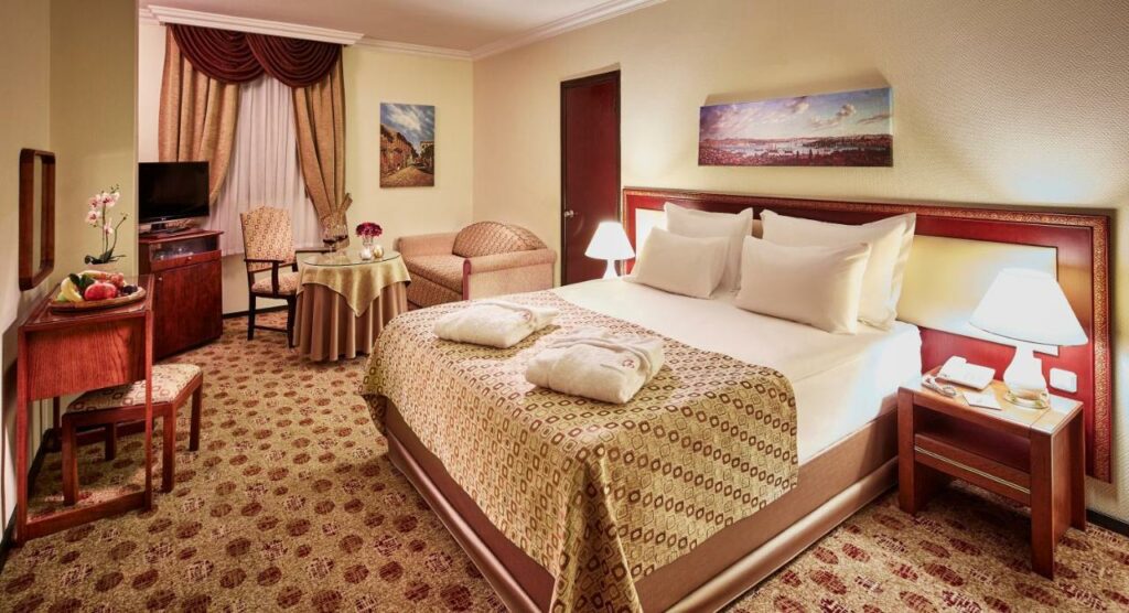 فندق غونيش ميرتير من أبرز فنادق في مارتر إسطنبول.