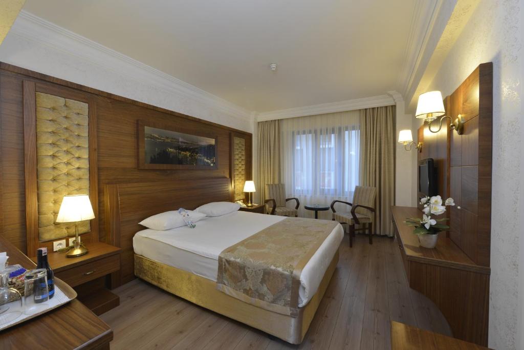 من أشهر فنادق في لالالي إسطنبول هو فندق ييجي تالب اسطنبول.