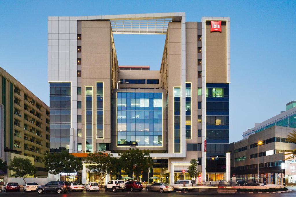 يعد فندق ايبس الرقة دبي أحد فنادق أيبيس دبي.