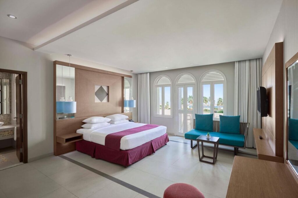 منتجع مكارم النخيل من أبرز فنادق قريبة من البحر جدة.