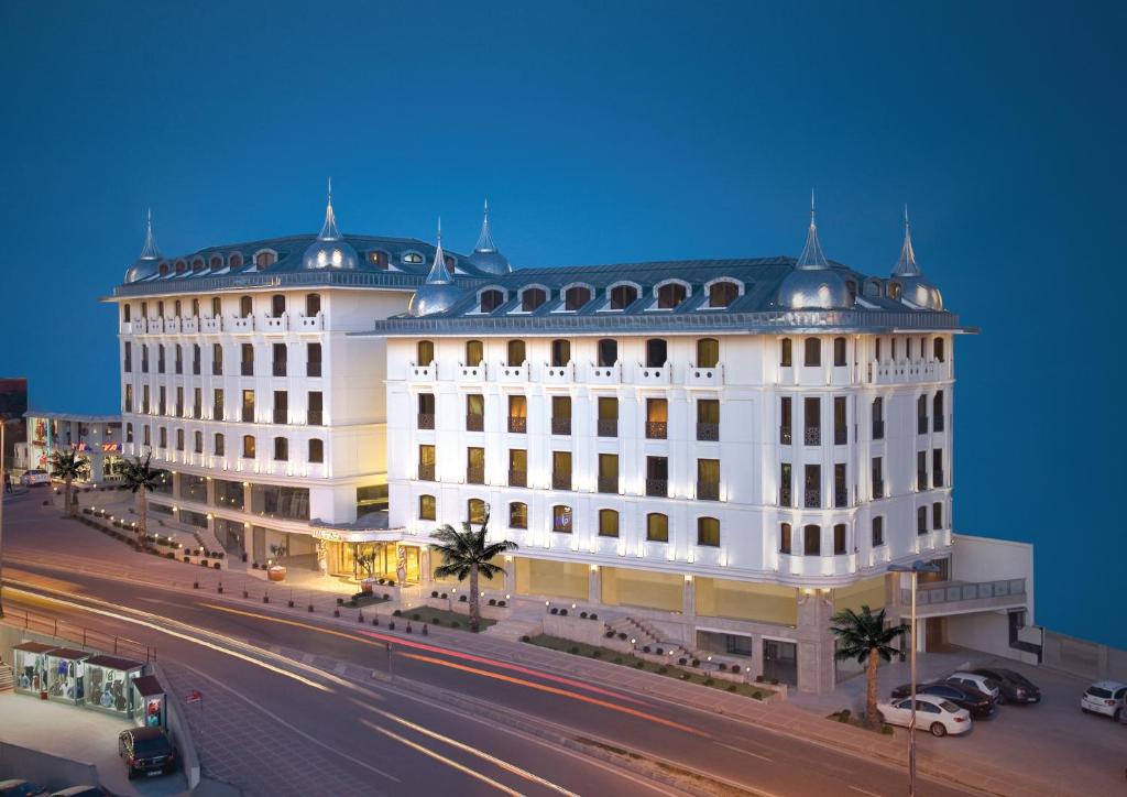 فندق هاري ان إسطنبول من أفخم فنادق مارتر إسطنبول.