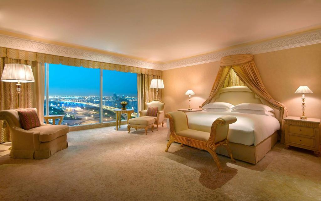 أفخم فنادق شهر العسل في دبي الرومانسية فندق جراند حياة.