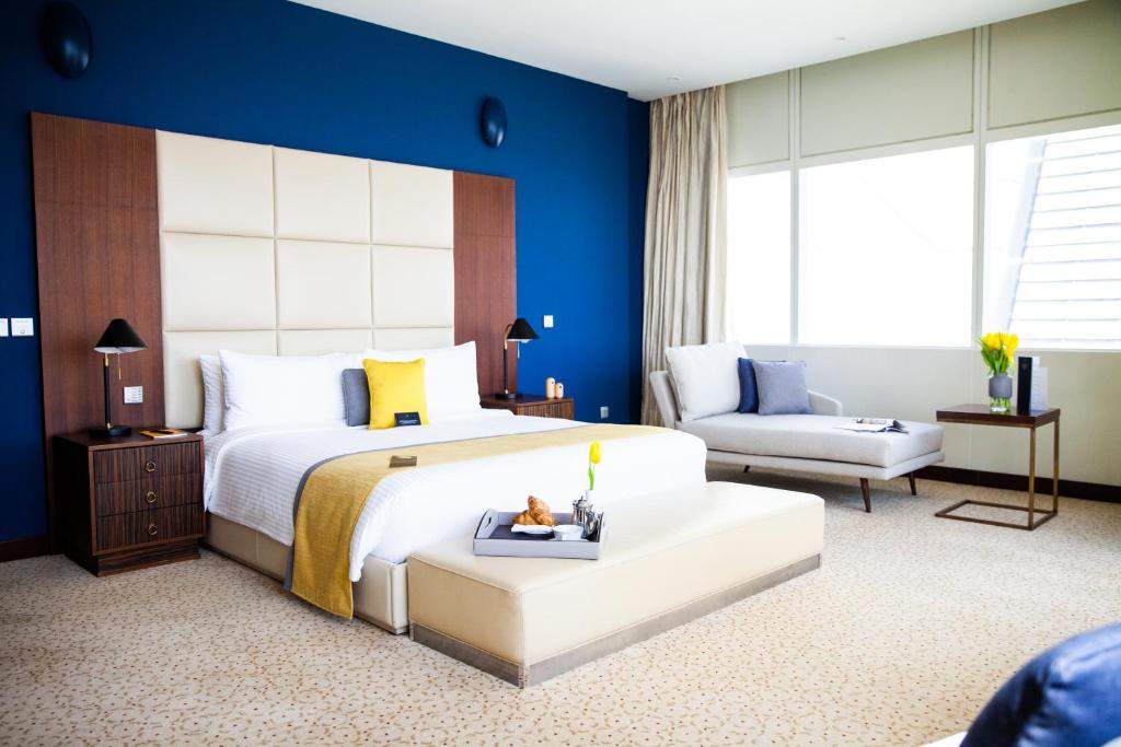 من أفخم فنادق دبي لشهر العسل فندق فوكو دبي شارع الشيخ زايد.
