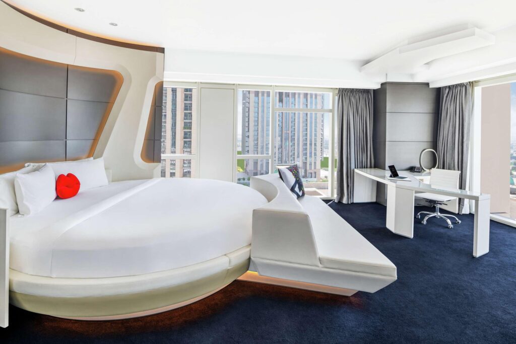 من أجمل فنادق شهر العسل في دبي فندق V دبي.