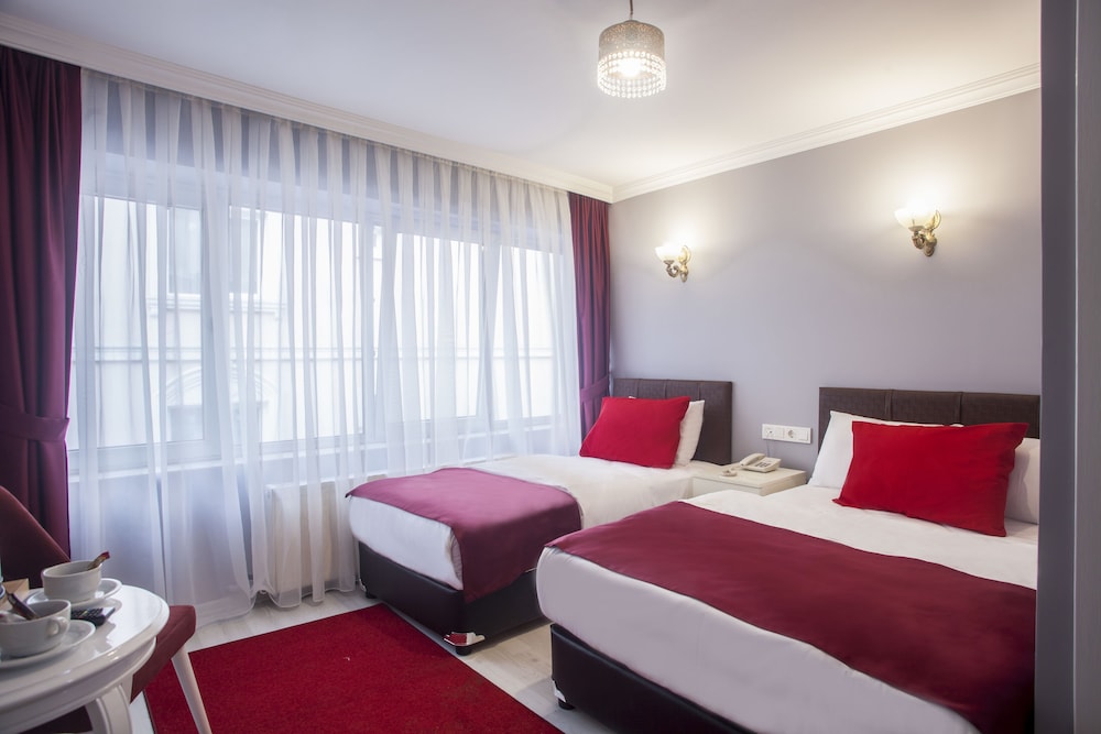 فندق وسبا سيركجي فاميلي من أحسن فنادق في سيركجي إسطنبول.