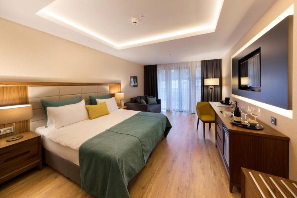 يعتبر فندق إندليس آرت إسطنبول هو أحد أشهر فنادق شيشلي إسطنبول.
