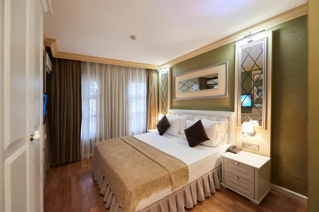 من أحسن فنادق إسطنبول سلطان أحمد هو فندق وسبا صن لايت السلطان أحمد.
