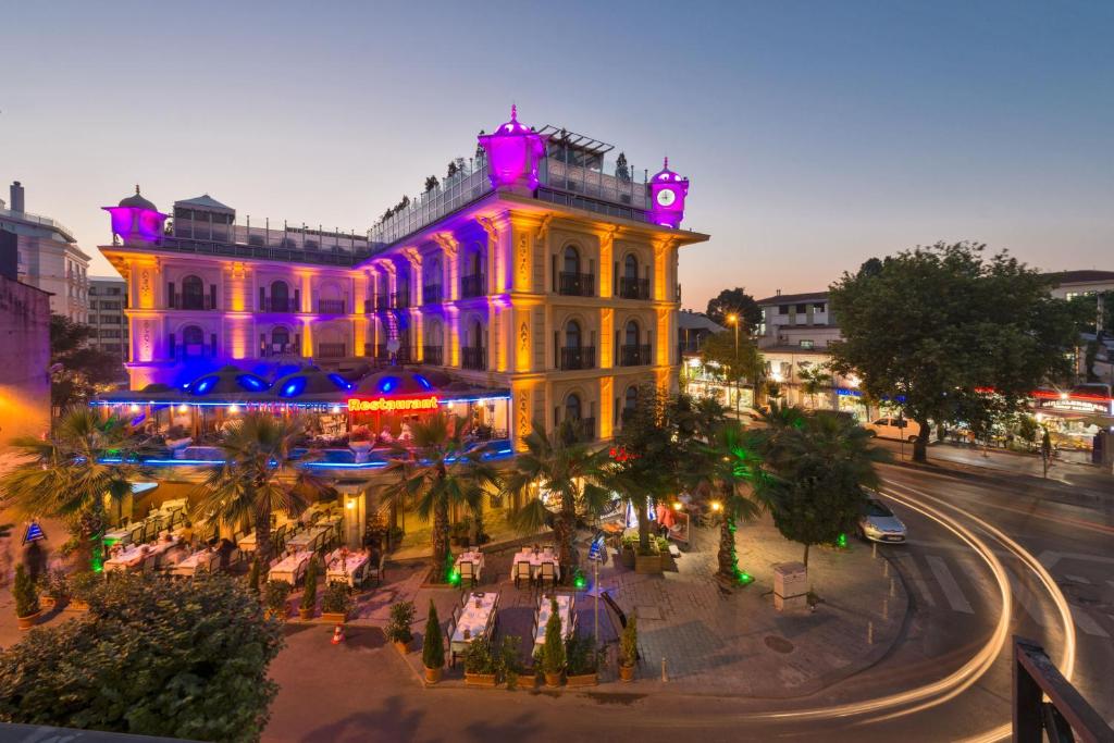 يعد فندق جلال اغا إسطنبول أحد أفضل فنادق السلطان أحمد للعوائل.