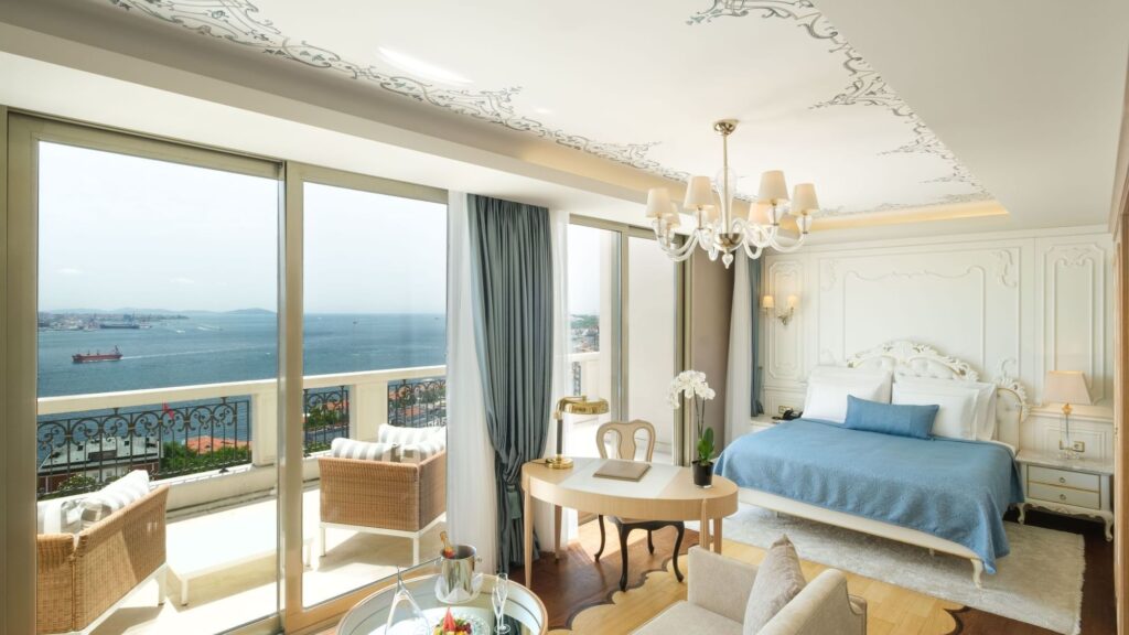 صُنِّف فندق سي في كيه بارك البوسفور إسطنبول على أنه من أرقى فندق في إسطنبول.