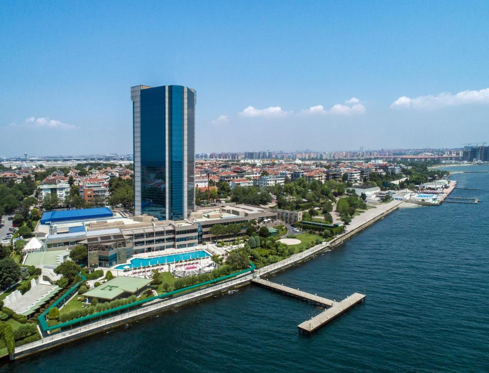 يعتبر فندق رينيسانس بولات إسطنبول افضل فندق ٥ نجوم إسطنبول.