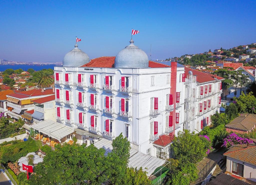فندق سبلنديد بالاس من ارقي فنادق جزيرة الأميرات إسطنبول