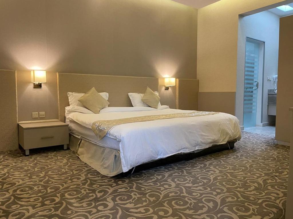 يحتل فندق شاليه المنى الخبرمكانة مميزة بين فنادق الخبر وبخاصة فندق مطل على البحر الخبر.
