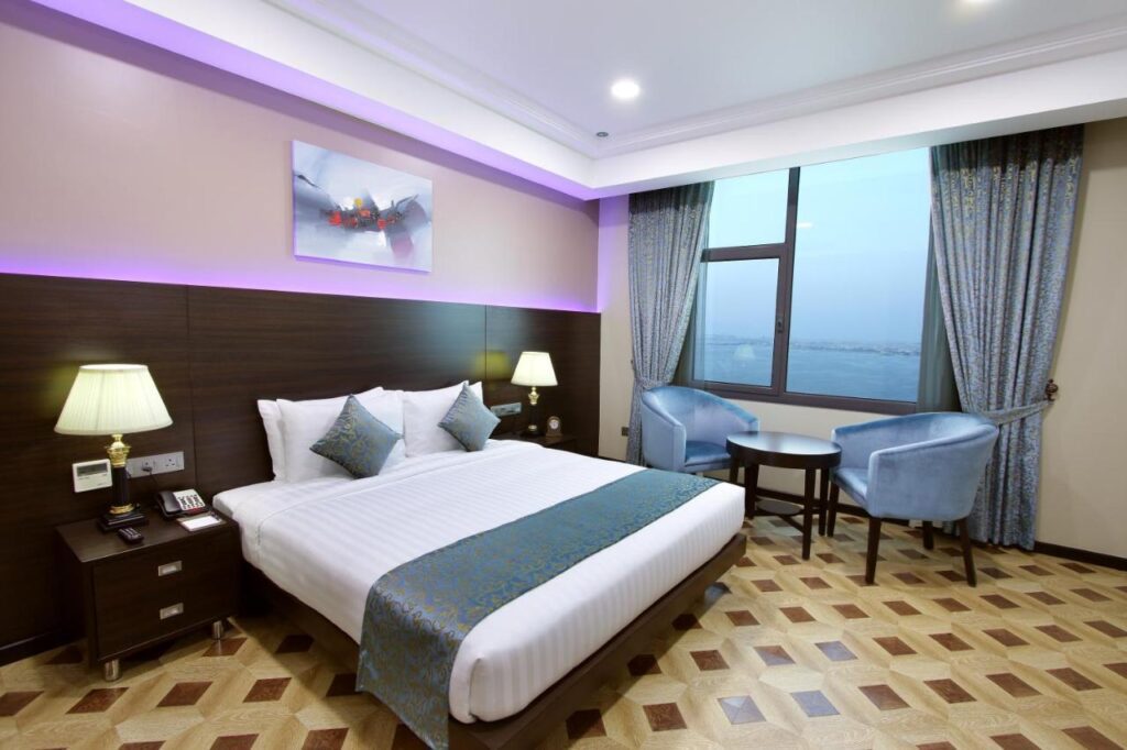 فندق بارك ريجيس لوتس البحرين واحد  من أشهر فنادق 4 نجوم في البحرين.