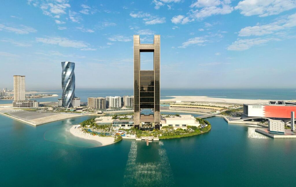 فورسيزونز خليج البحرين من أشهر فنادق البحرين مطلة على البحر