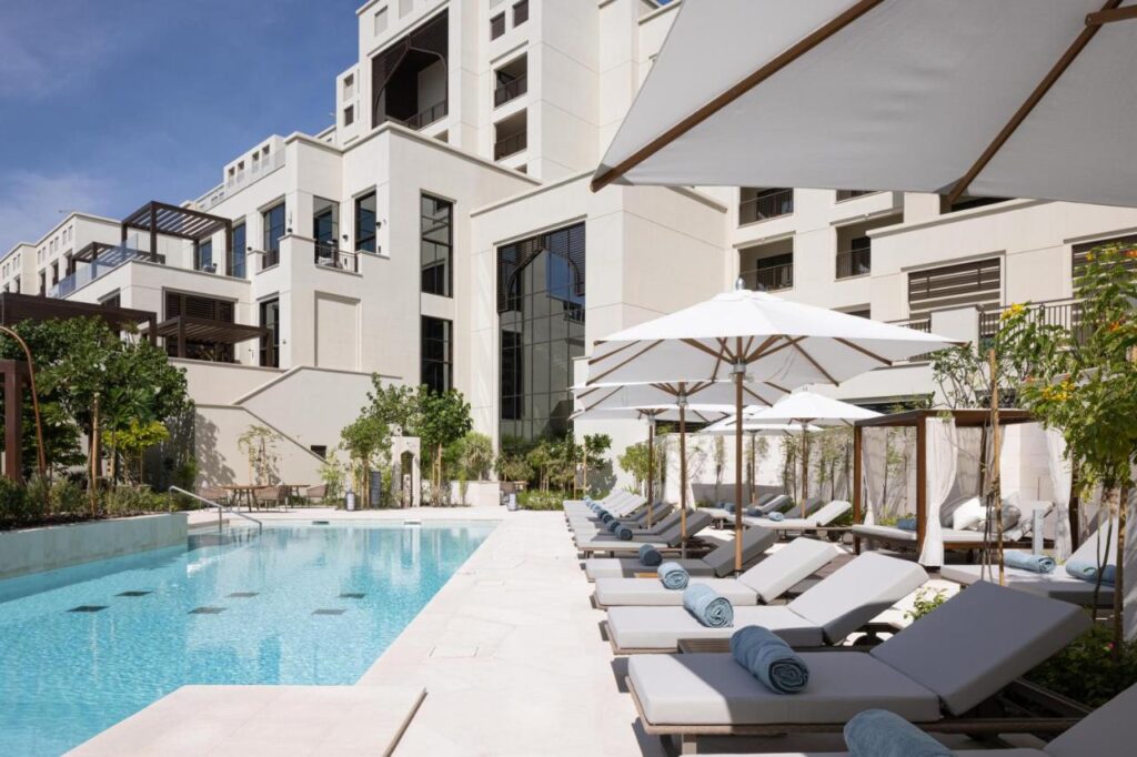 فندق ومنتجع جميرا خليج البحرين يعتبر من أفخم منتجعات البحرين