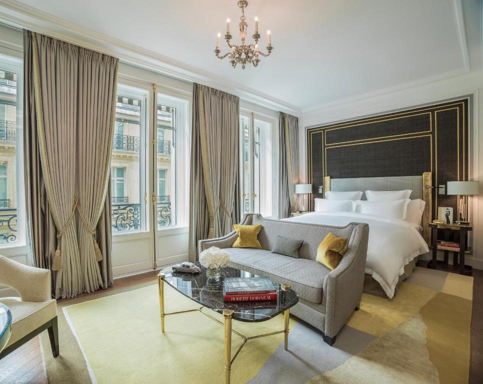 فندق كريون باريس يُعدّ من أفضل فنادق باريس الشانزليزيه