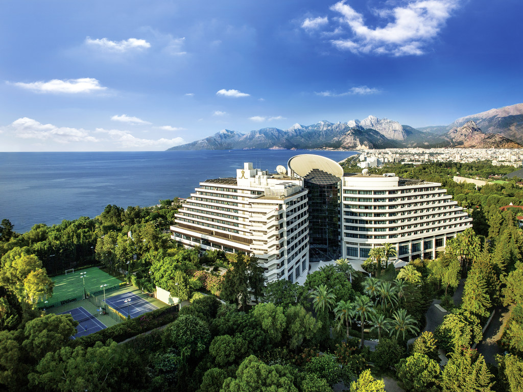 يعد فندق ريكسوس داون تاون أغلى فندق في أنطاليا
