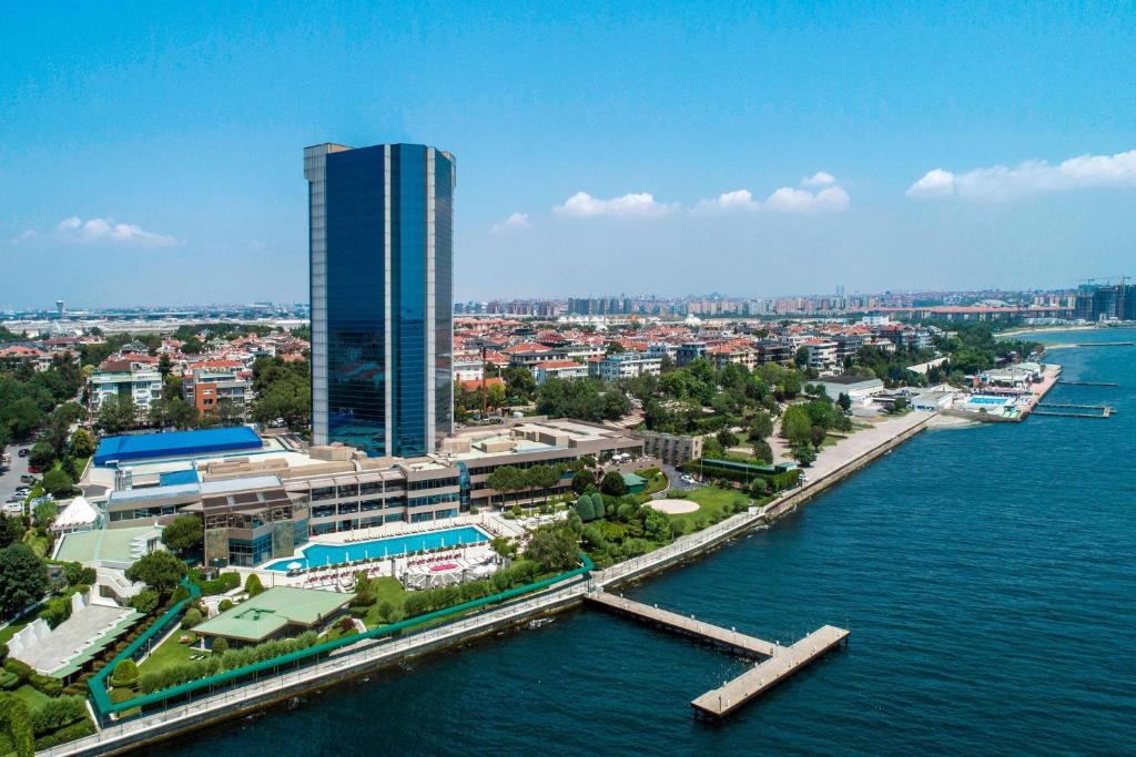 فندق رينيسانس بولات إسطنبول من أفضل فنادق إسطنبول 5 نجوم على البحر