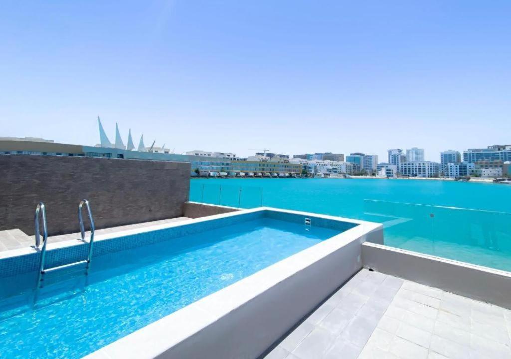 منتجع دراغون البحرين من أبرز الخيارات للباحثين عن فندق مع مسبح خاص البحرين 4 نجوم