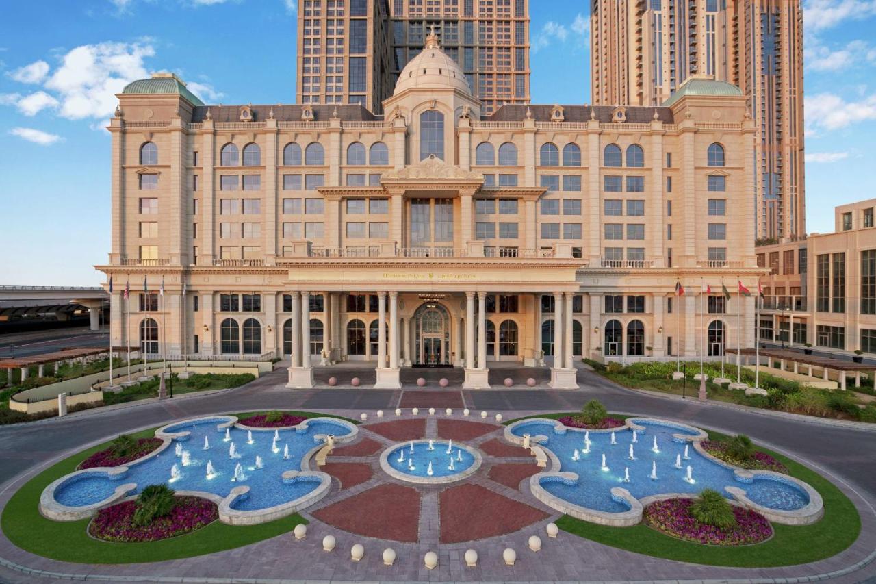 يعد فندق الحبتور بالاس دبي هو أفخم فنادق دبي 5 نجوم شارع الشيخ زايد.