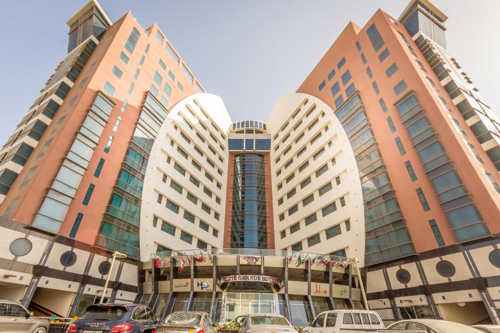 فندق إليت جراند البحرين من فنادق 4 نجوم في المنامة
