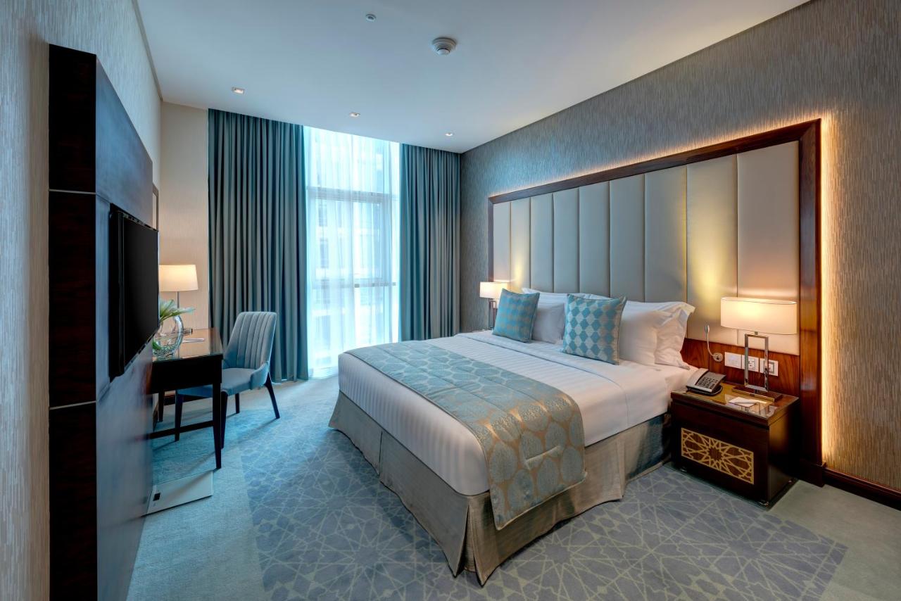 تعد أجنحة رويال كونتيننتال الخليج التجاري واحد من أفضل شقق فندقية في دبي للعوائل.