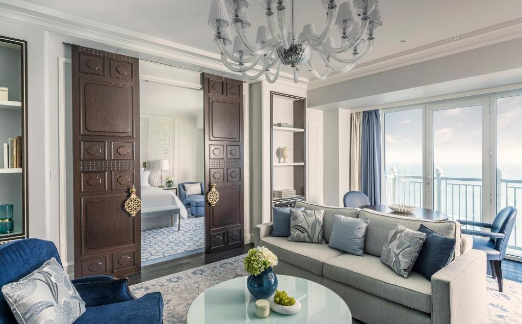 فندق فور سيزونز الدوحة أحد أفضل فنادق الدوحة الكورنيش