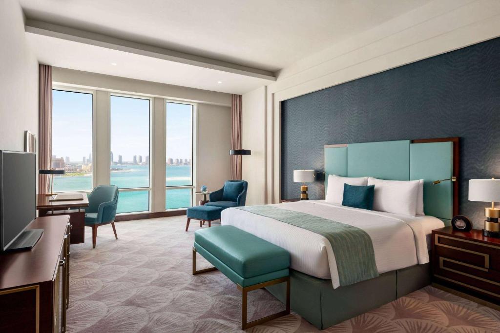 فندق ويندهام جراند الدوحة ويست باي من أجمل فنادق قطر على البحر 