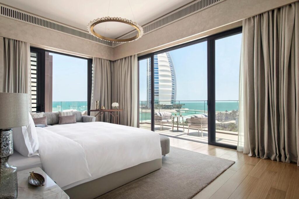 فندق النسيم جميرا أحد أبرز خيارات الإقامة للباحثين عن سلسلة فندق جميرا دبي