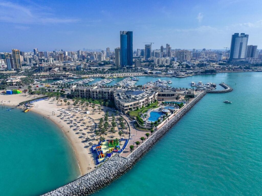 فندق مارينا الكويت من أفضل فنادق الكويت على البحر.