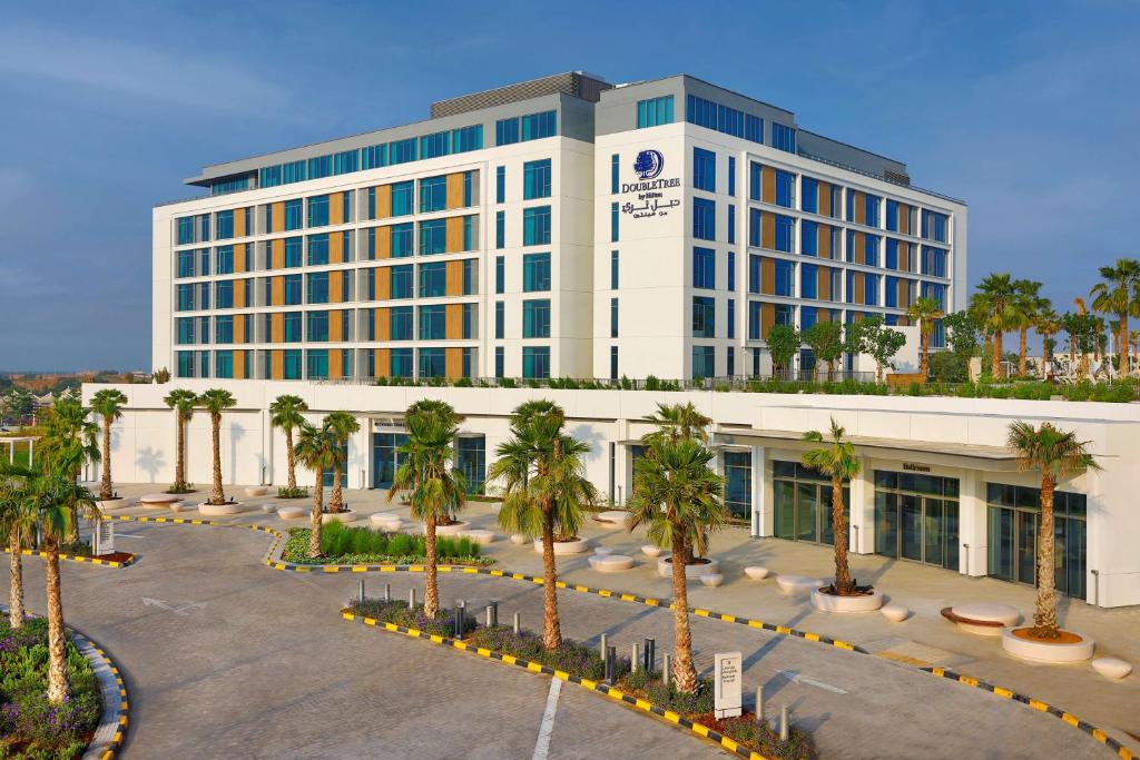 دبل تري من هيلتون أبو ظبي جزيرة ياس للشقق الفندقية أحد فنادق 4 نجوم أبو ظبي