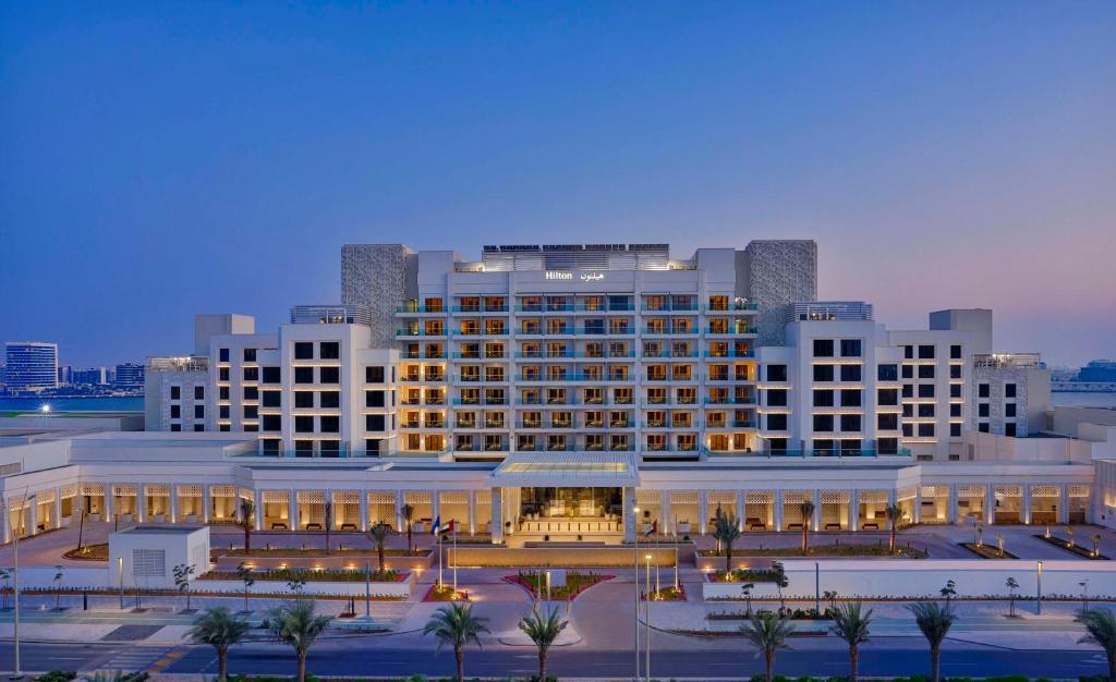 فندق هيلتون أبو ظبي جزيرة ياس.