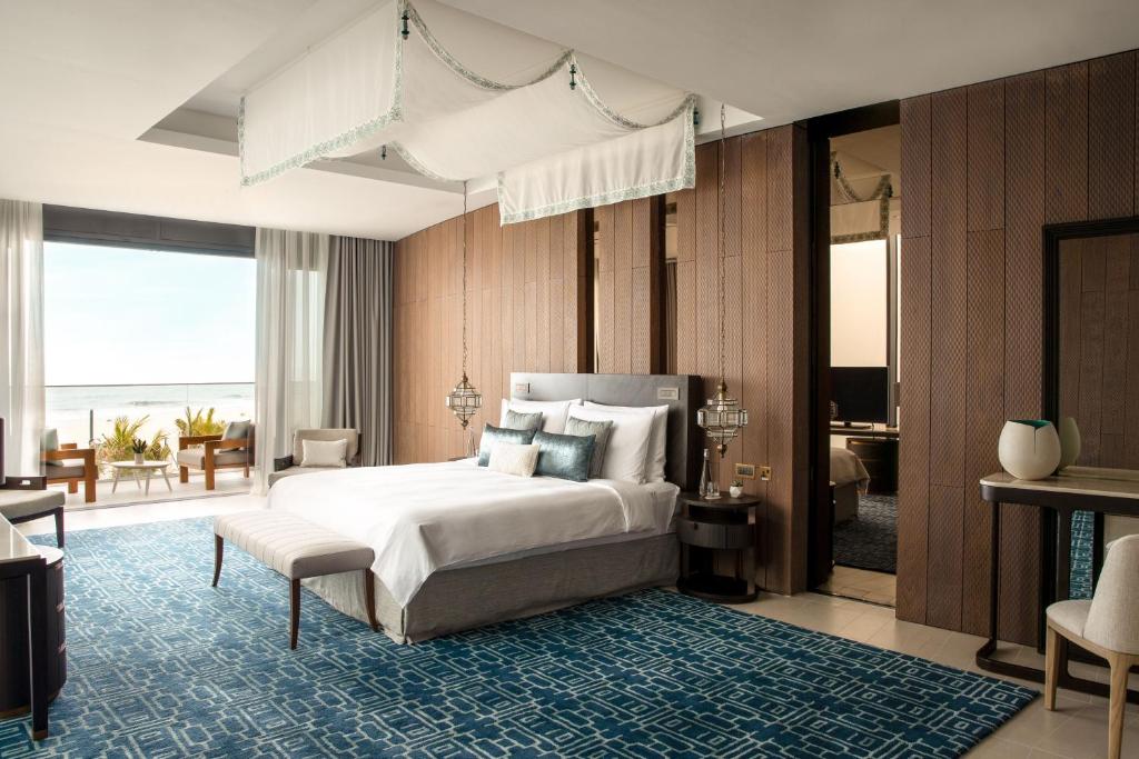 فندق جميرا أبو ظبي السعديات من أفضل فنادق السعديات على البحر.