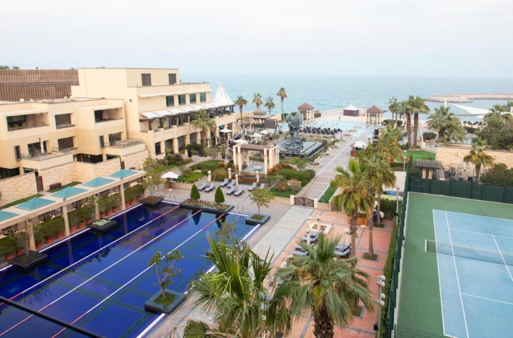 فندق ومنتجع جميرا شاطئ المسيلة يعد أغلى فندق بالكويت