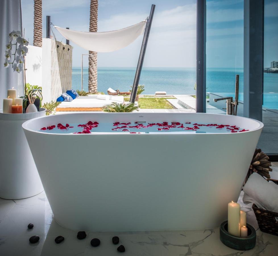 فندق جزيرة نوراي أبو ظبي السعديات أهم فندق في أبو ظبي مع مسبح خاص.